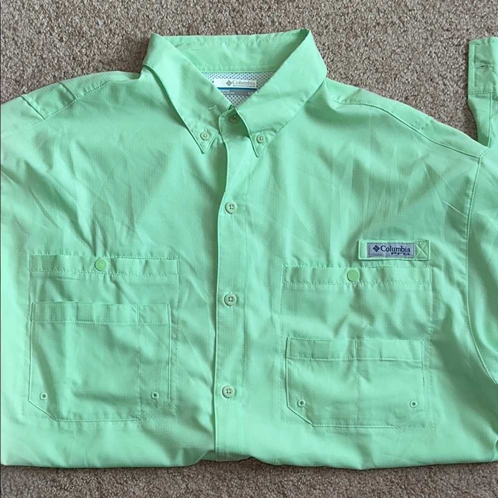 Men's Columbia Omni-ShadeGreen Casual Button Down Shirt